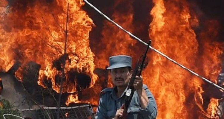 انفجارهای پیاپی در فرودگاه کابل