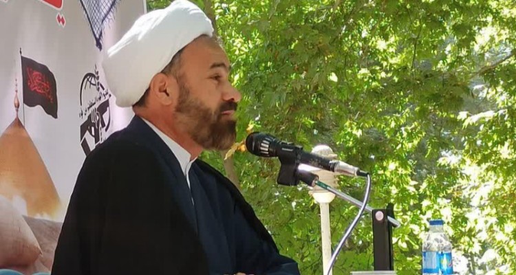 استقامت‌ دوران دفاع مقدس به ملت شخصیت و هویت می‌بخشد