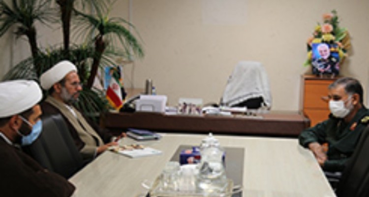 شهدا چراغ راه ملت برای انجام تکلیف هستند