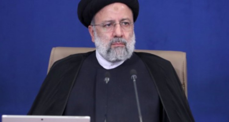 رئیس جمهور: کنترل تردد از مرزهای کشور ضروری است/ تداوم واکسیناسیون تا رسیدن به شرایط اطمینان‌بخش