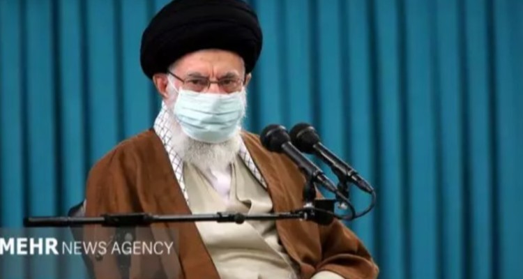 رهبر انقلاب در دیدار دست‌اندرکاران کنگره شهدای استان ایلام: بدون مجاهدت و تحمّل بسیاری از سختی‌ها هیچ ملّتی به جایی نمی‌رسد