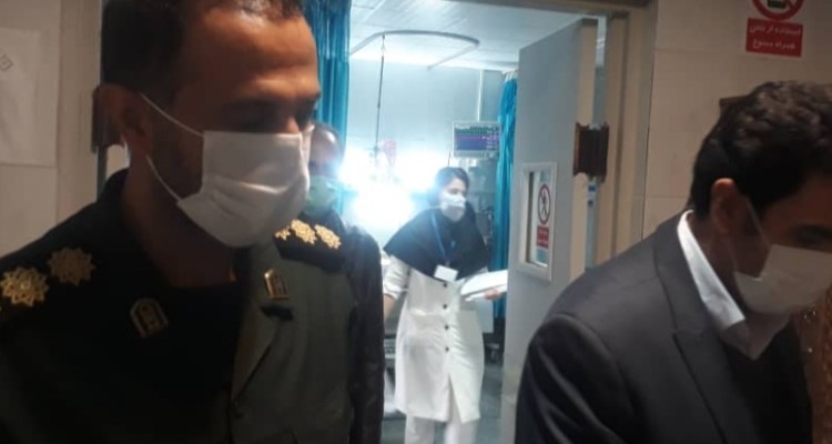 عیادت فرمانده سپاه شهرستان صحنه از فرد بسیجی در بیمارستان معاون صحنه
