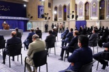 رهبر انقلاب: تعرفه‌ پرستاری به‌طور جدی در این دولت دنبال شود/ حقایق را روایت کنید و الّا دشمن به‌ دروغ روایت می‌کند