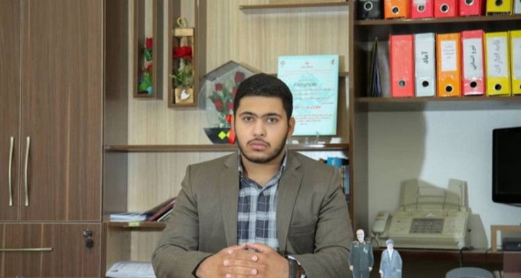 اول دفتر به نام ایزد دانا / صانع پروردگار حیّ توانا