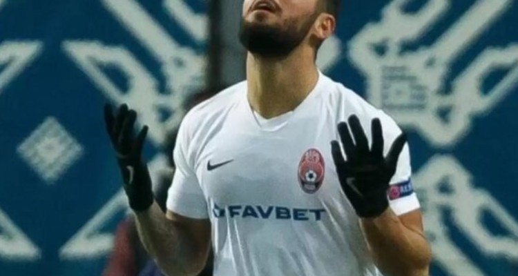 تماس فنرباغچه با وکیل سه بازیکن/ صیادمنش در لیست فروش است