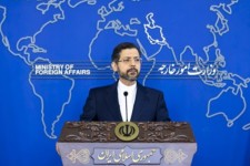 خطیب‌زاده: تهدیدهای توخالی، از مسئولیت انگلیس در نقض برجام نمی کاهد