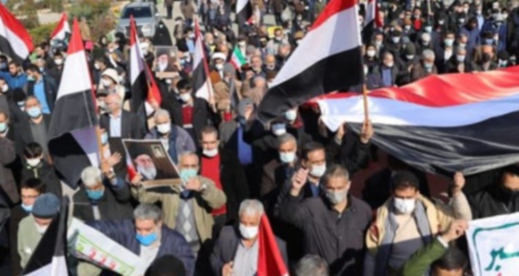 راهپیمایی نمازگزاران تهرانی در اعتراض به جنایات ائتلاف سعودی‌ در یمن