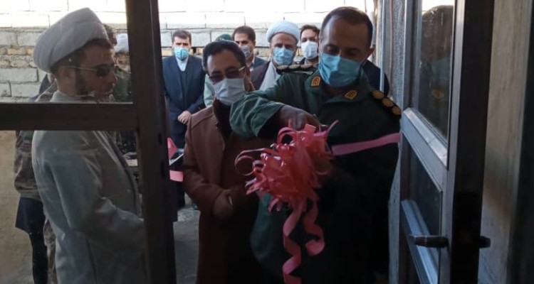 افتتاح یک باب منزل مسکونی به مناسبت دهه مبارک فجر در شهرستان صحنه