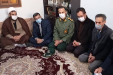 دیدار با خانواده شهدا موجب عزت و افتخار است