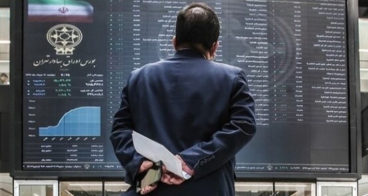 چشمک خودرویی ها به سهامداران