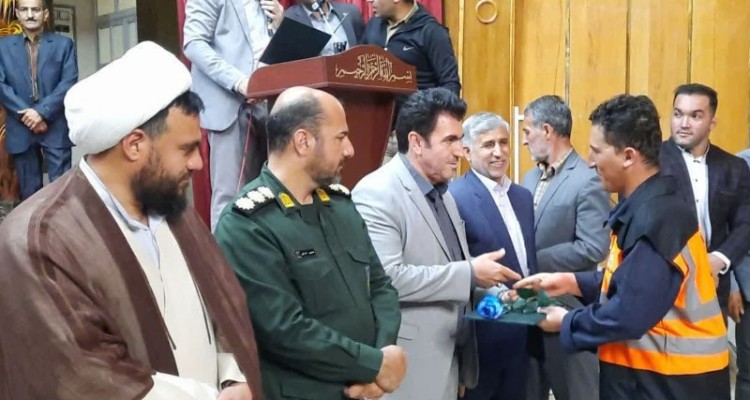 بزرگداشت روز کارگر در صحنه