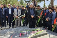 گل افشانی مزار شهدای صحنه در سوم خرداد