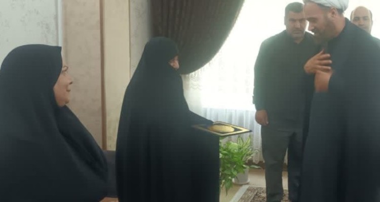 دیدار و تقدیر از خانواده معظم شهدا در سالروز آزادسازی خرمشهر