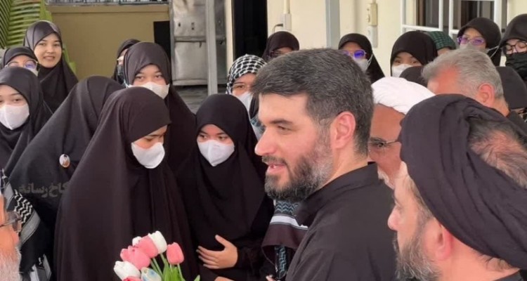 حملۀ تلویزیون دولتی انگلیس به سفر تبلیغی مداحان به کشورهای مختلف