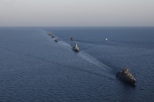 رژه شناورهای نیروی دریایی روسیه، عمان و ایران از مقابل ناوشکن جماران