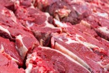 حذف ارز ترجیحی گوشت قرمز شایعه است/ ادامه روند منظم تامین ارز و کالاهای اساسی