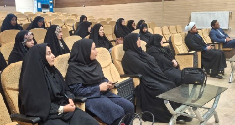 برگزاری محفل شعر (ندای هبه) در صحنه