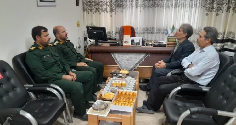 دیدار فرماندهی سپاه با کارکنان اداره کتابخانه های صحنه