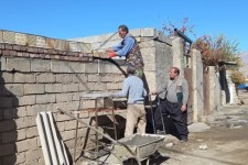 ساخت وتعمییر منازل نیازمندان درصحنه