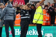 درگیری سرمربی تاتنهام با هواداران خودی