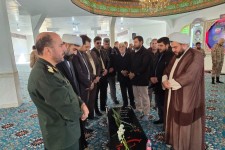 آیین غبار روبی وعطر افشانی گلزار شهدا