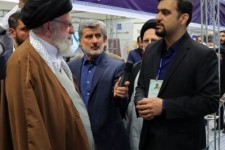 بازدید رهبری از نمایشگاه توانمندی‌های بخش خصوصی