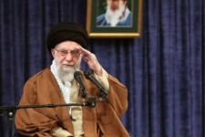 مذاکره با آمریکا هوشمندانه و شرافتمندانه نیست