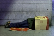 تلاش می‌کنیم هیچ بی‌خانمانی در سرما نماند