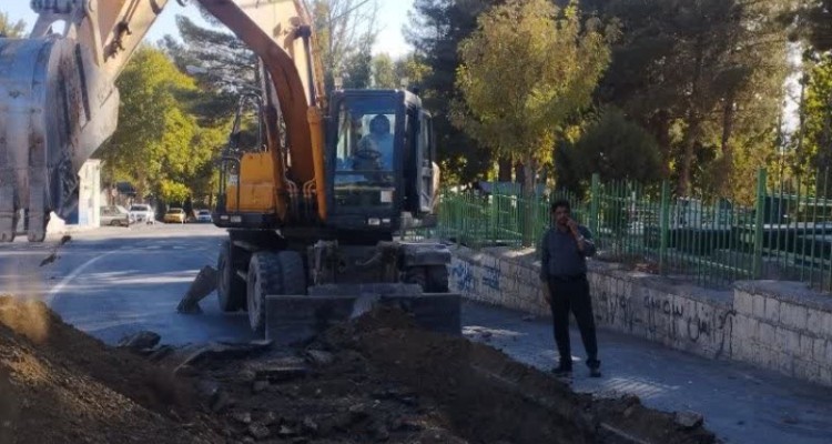 بازدید مهندس نظری شهردار صحنه از عملیات اجرایی فاضلاب کشی غسالخانه جدید شهرداری صحنه