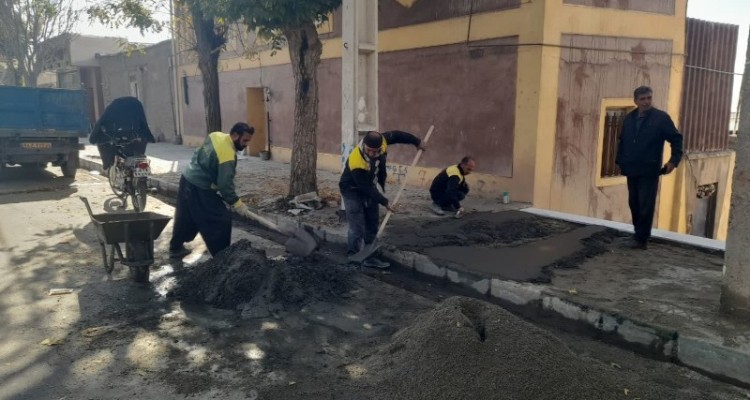 ترمیم و اصلاح پله های ورودی واقع در محلات کم برخوردار