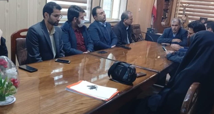 نشست مدیران جهاد کشاورزی و منابع طبیعی شهرستان صحنه با اصحاب رسانه درباره مقابله با کشت ممنوعه تریاک