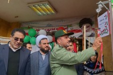 نواخته شدن زنگ انقلاب در مدارس شهرستان صحنه   