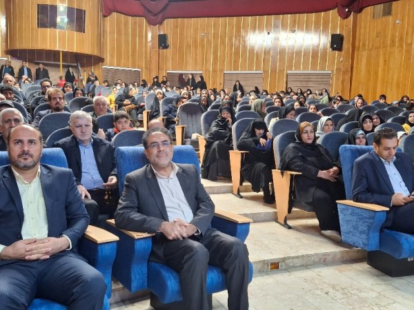 برگزاری جشن میلاد منجی عالم بشریت در شهرستان صحنه