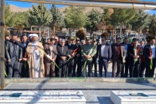 غبارروبی و عطر‌افشانی گلزار شهدای صحنه به مناسبت دهه فجر   