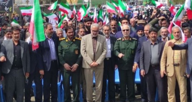 کرمانشاهیان پیشرو در دفاع از ایران عزیز هستند