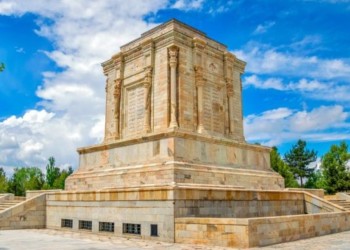 فردوسی و حماسه امروز ایران