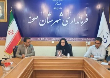 نشست ستاد برداشت غلات و دانه‌های روغنی شهرستان صحنه