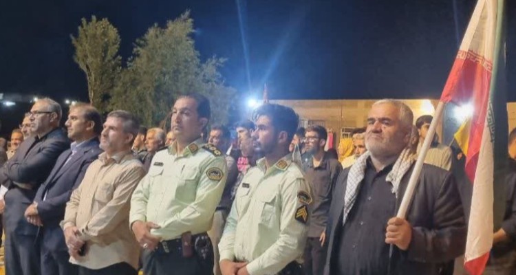 مراسم «یاوران ایران؛ هم‌پیمان غدیر» در جوار مزار شهدای گمنام دینور برگزار شد.
