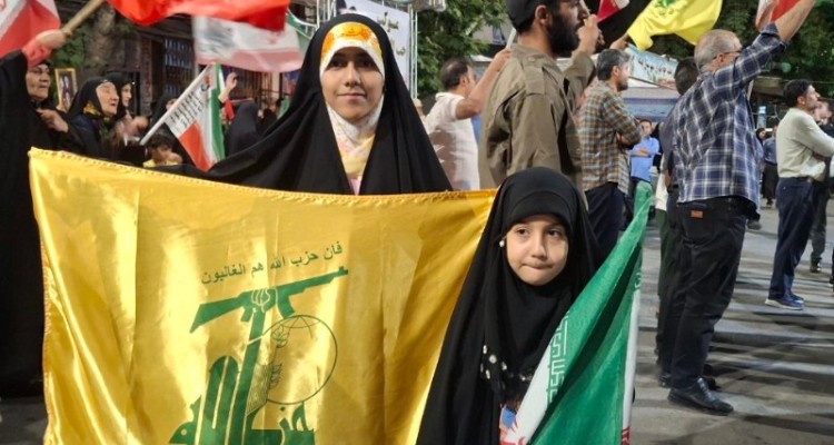 نود و هشتمین راهپیمایی شبانه مردم غیور شهرستان صحنه