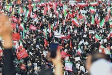 قلب ۹۰ میلیون ایرانی آزاده خاک می‌شود