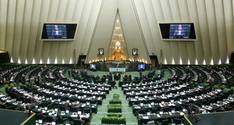 موافقت ۹۲ درصد مجلس با بررسی فوری طرح جدید هسته‌ای 