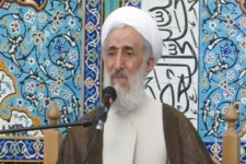 ایران با تحریم‌ها از پا نمی‌نشیند/انتقاد از تعطیلات تابستانی مجلس در شرایط توافق هسته‌ای