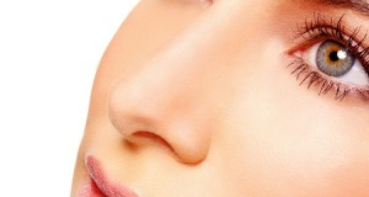  دلایل رشد موهای زائد در صورت 