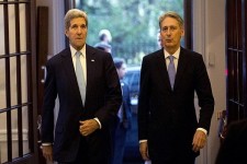 وزرای خارجه آمریکا و انگلیس خواستار تعامل بیشتر بانک ها با ایران