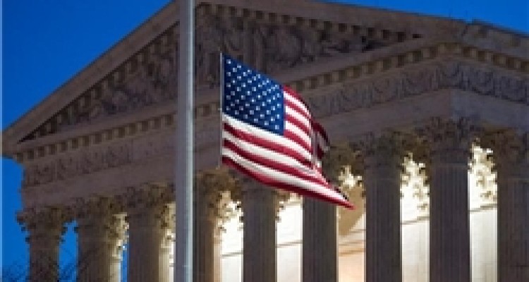 رأی دیوان عالی آمریکا دولت روحانی را در موضع انفعال قرار داده است