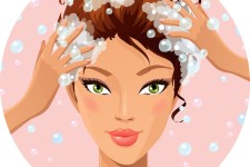  اشتباهات شامپو زدن موها 