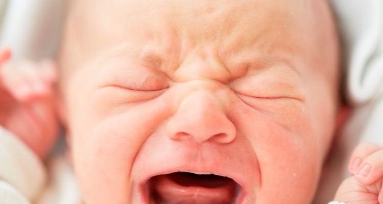  مهم ترین دلایل بیقراری نوزاد 