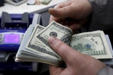 کاهش نوسانات نرخ ارز در بازار/ نظام ارزی کشور شفاف شد