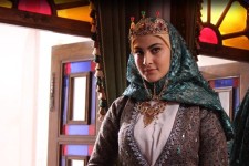 هرکدام از شخصیت‌های «بانوی عمارت» نماینده یک قشر بودند