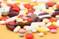 مولتی ویتامین ها و اُمگا ۳ خطر کووید ۱۹ را در زنان کاهش می دهد